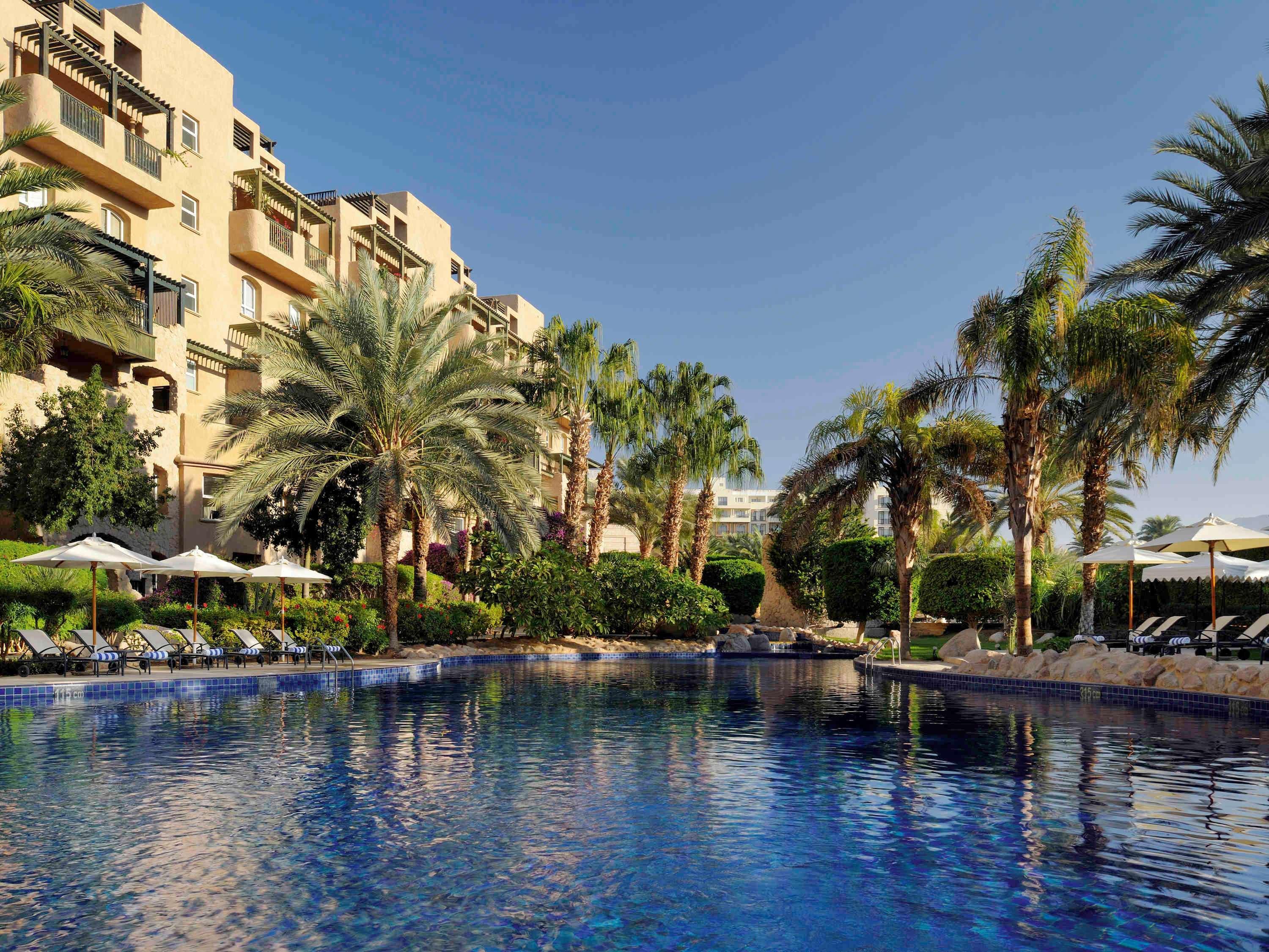 Moevenpick Resort & Residences Aqaba Exterior photo The swimming pool at the hotel