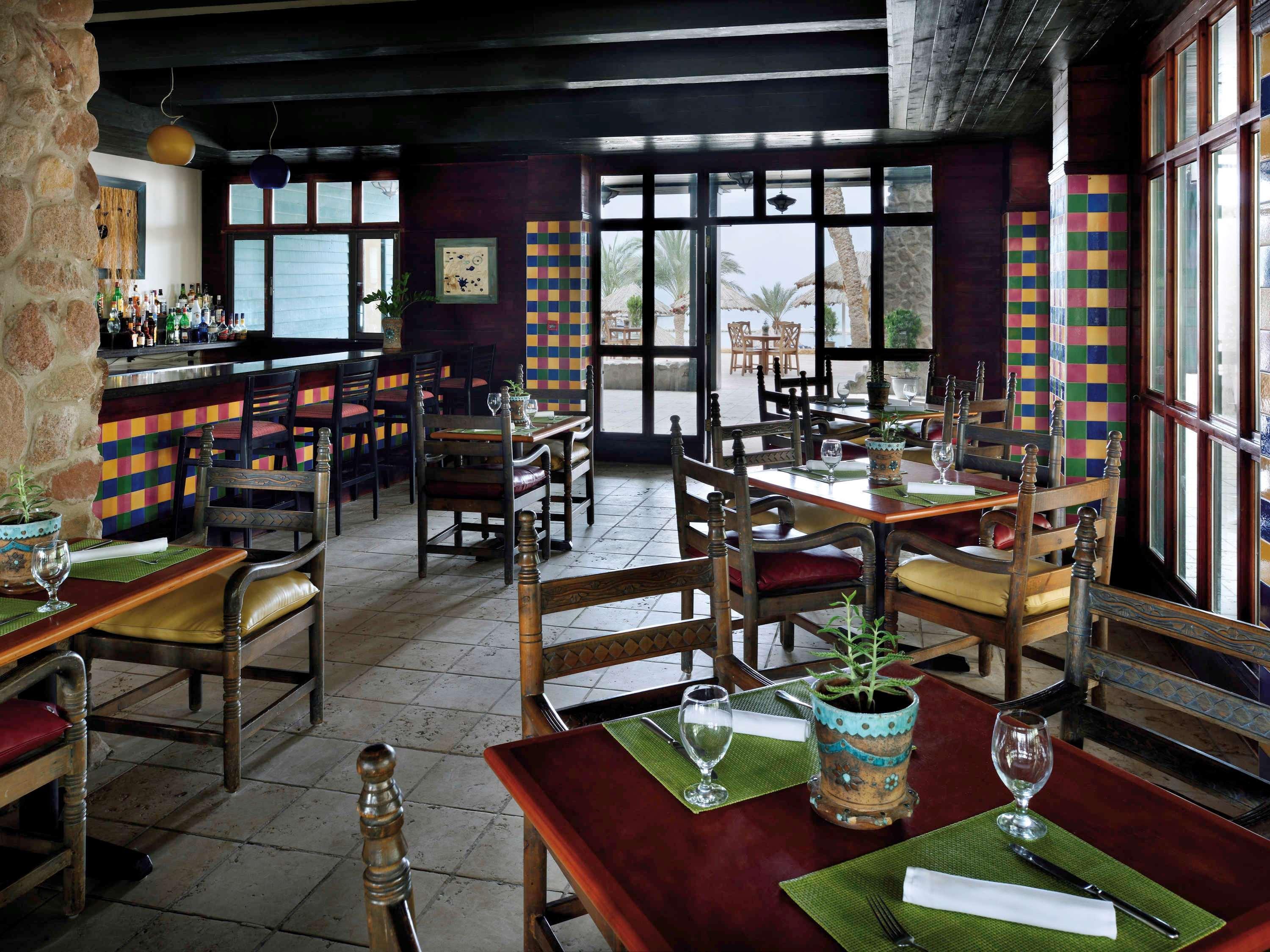 Moevenpick Resort & Residences Aqaba Exterior photo Restaurant interior