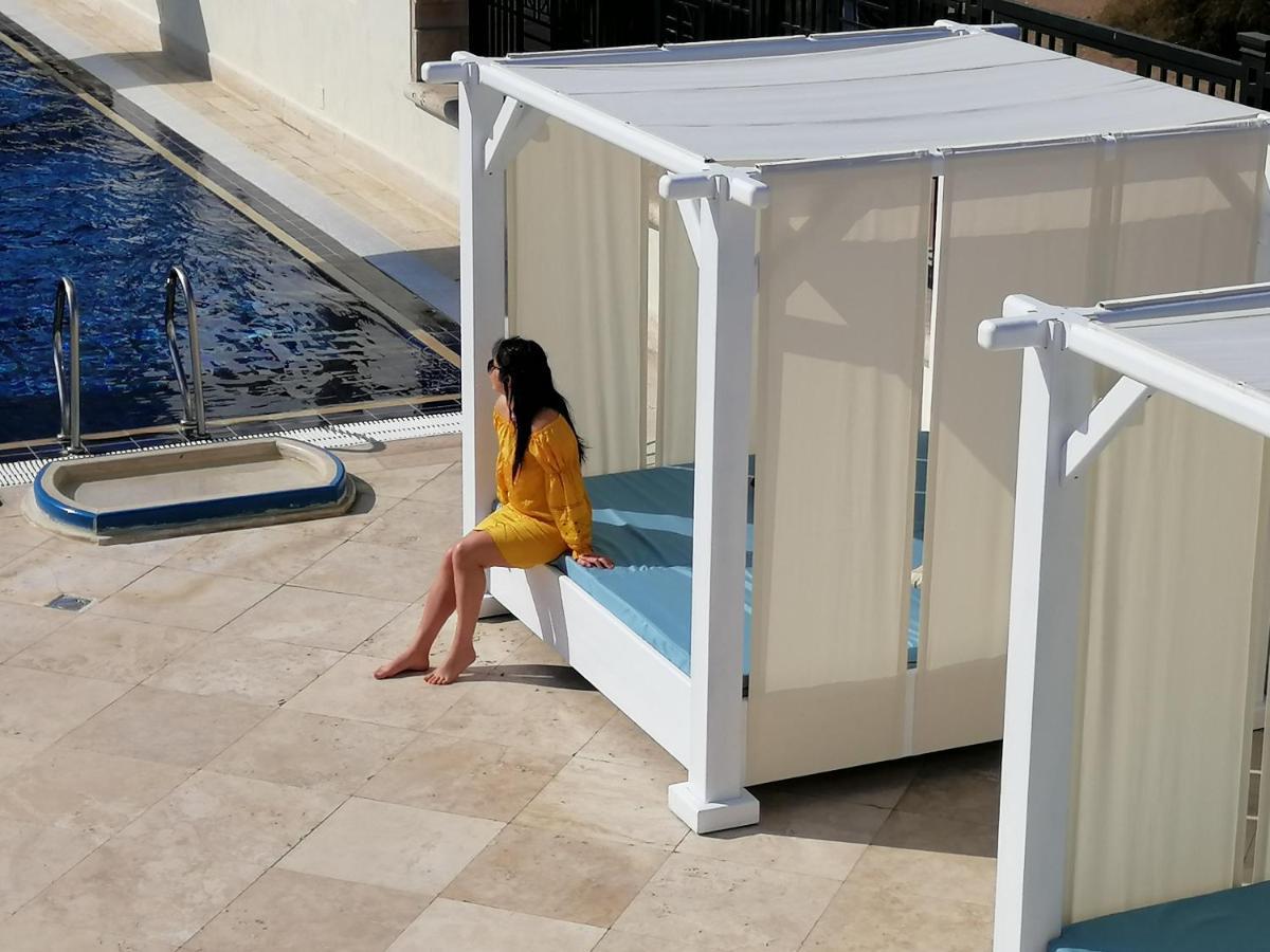 Moevenpick Resort & Residences Aqaba Exterior photo Cabana